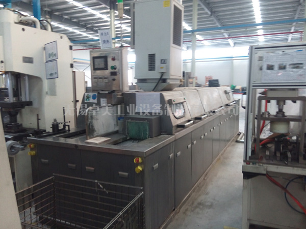 超聲波回轉(zhuǎn)清洗機(jī)