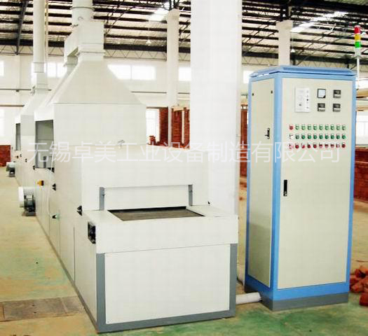 輸送帶連續(xù)通過式噴漆--烘干機(jī)